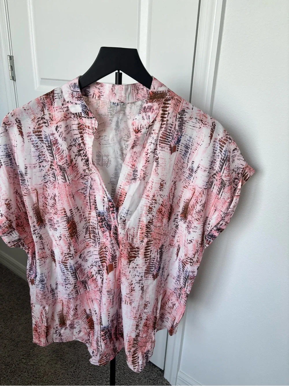 Women's Pink Abstract Short-Sleeve Button Front Top